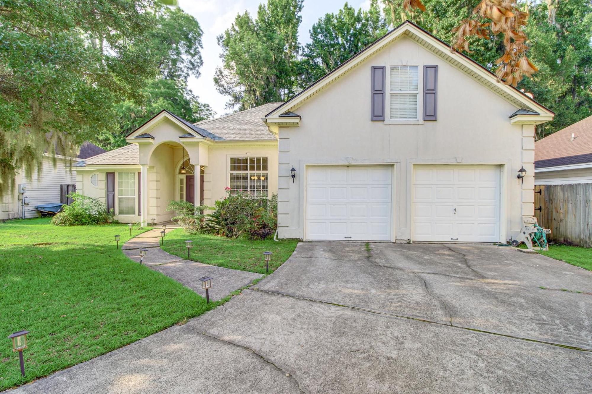 Pet-Friendly Savannah Home With Cozy Fireplace! Exterior photo